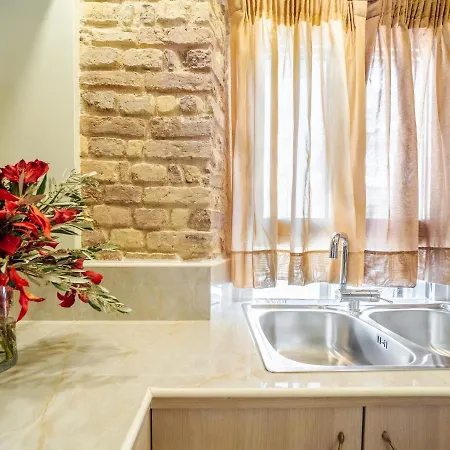 Corfu Old Town Apartment, Marina Nymfes Апартаменты