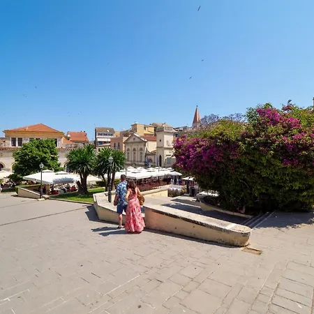 Nymfes Corfu * Corfu (city)