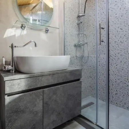 Corfu Old Town Apartment, Marina Nymfes Apartament *